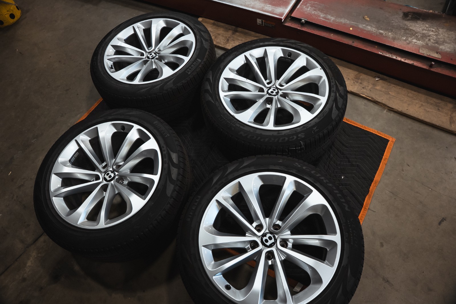 21" BENTLEY BENTAGYA FACTORY WHEEL 36A 601 025