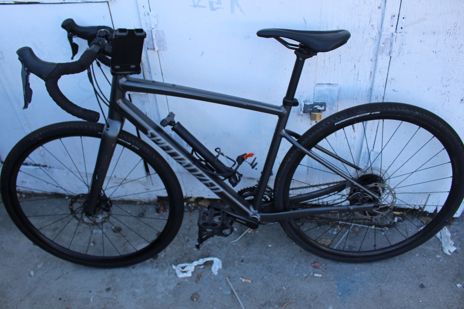 SPECIALIZED DIVERGE 54 complete bike