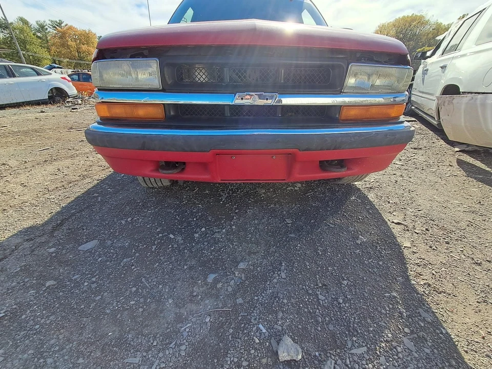 Used Differential Carrier Assembly fits: 1999 Chevrolet Blazer s10/jimmy s15 Fro Foto 2 de 4