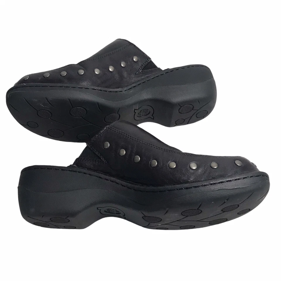 Zuecos Børn Marley con tachuelas para mujer talla 7M tachuelas de cuero negro sin cordones boho Foto 4 de 4