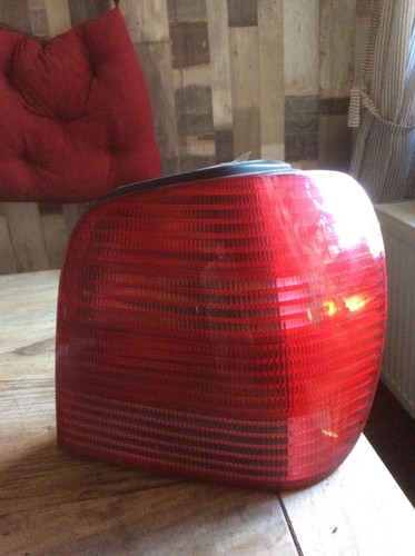 VW Polo 6N2 Original Rückleuchte Rücklicht rechts Hella 6N0945257B komplett