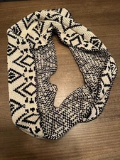 NWT World Market Tan Black Diamond Pattern Chunky Knit Infinity Scarf
