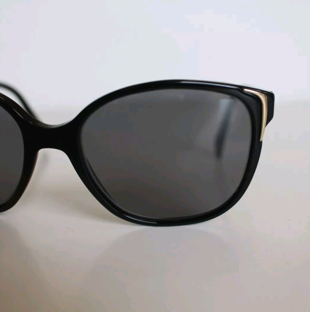 🕶 PRADA Women's FRAMES ONLY Sunglasses SPR 010 55□17 1AB