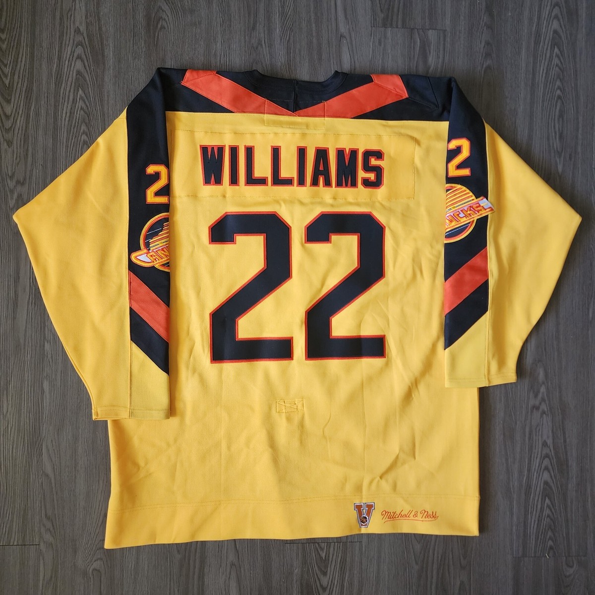 NWT M&N Dave Williams Vancouver Canucks Authentic Hockey Jersey, Size 60