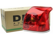 RÜCKLEUCHTE RECHTS TOYOTA AVENSIS T25 03-06