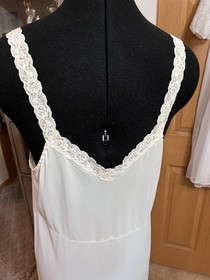 Vtg Shadowline Ivory Nylon Lace Trim Full Slip Dress Size 42 Made in USA