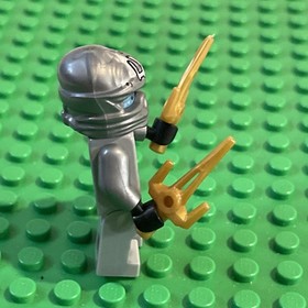 LEGO&reg; Ninjago&trade; Minifigure Silver Zane Titanium 2 Gold Sai Weapons 70748