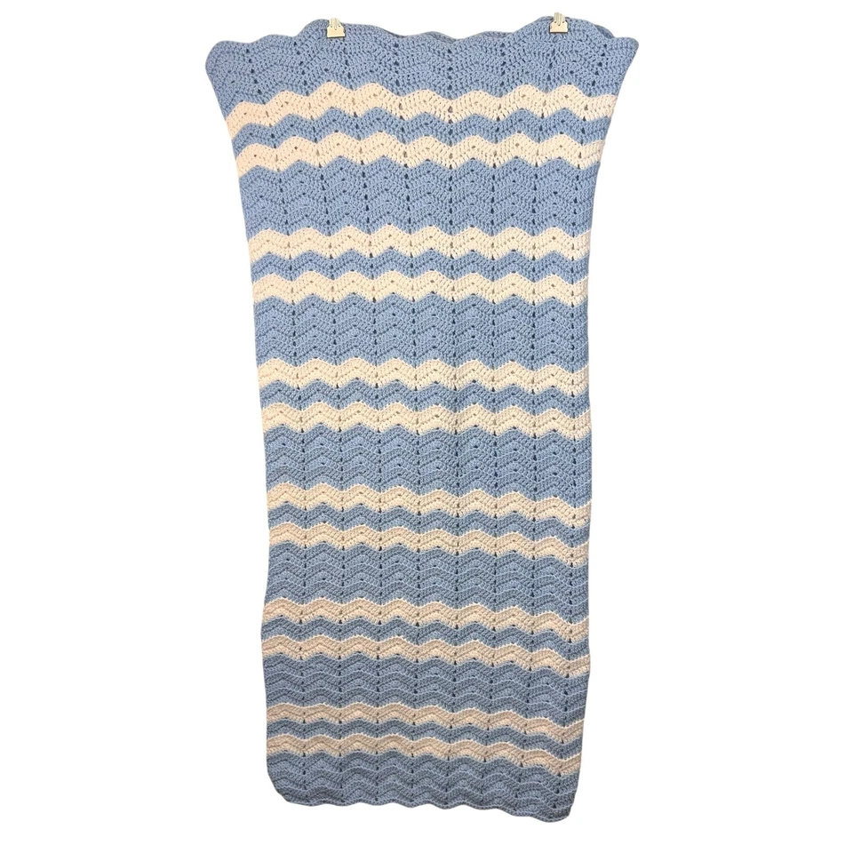 Manta de ganchillo hecha a mano 46X20 azul crema Chevron rayas hecha a mano tejida bebé niños Foto 3 de 4
