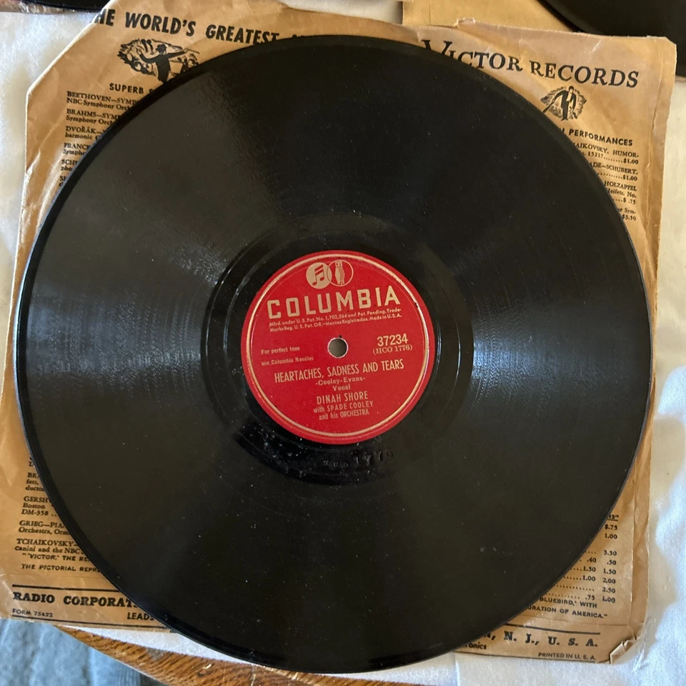 LOT OF 3-DINAH SHORE 78 RPM RECORDS- COLUMBIA 37234/36964/37188-VG+ - Image 2 of 4