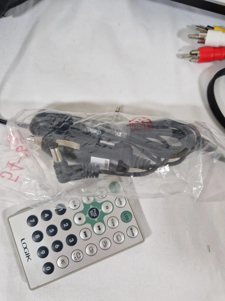 Logik Portable DVD Player 8.5 Inch Screen - Image 2 of 4