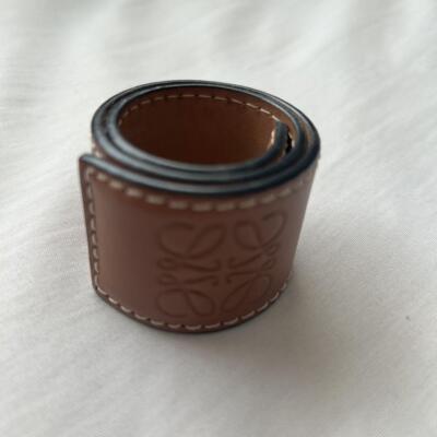LOEWE ロエベ Jewe Small Slap Bracelet Tan Loewe - Small Slap Bracelet | HBX - Globally Curated Fashion