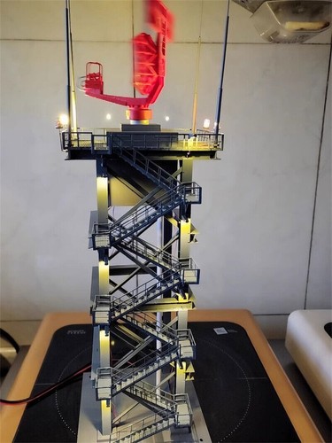 Radar aeronautica scala 1/72 torre metallo luce led scena girevole modellino set giocattolo - Foto 29 di 38