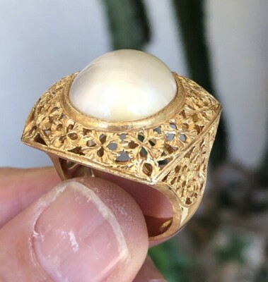 18k 750, Italian Art Deco Florentine 15mm Mobe Pearl Ring Size 81/4