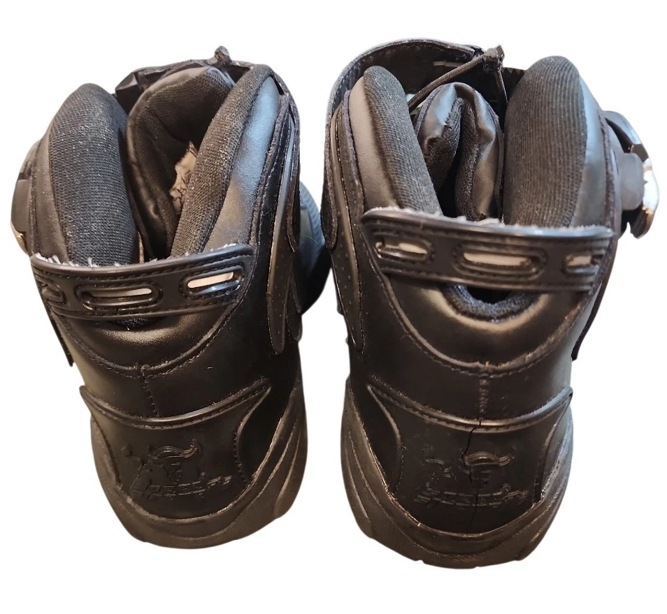 BOTAS DE MOTO VELOCIDAD Y FUERZA MOMENT OF TRUTH, CUERO, TALLA 9, EXCELENTES Foto 3 de 4