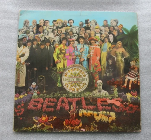 The Beatles - Sgt: Pepper - 12" Black Vinyl  - 33rpm - Gatefold - 1967