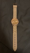 Beige Silicone Band Gold Tone Analog Wristwatch, Arabic Numerals, Gold Dial