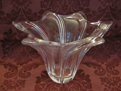 Vannes le Chatel Crystal 7-1/4'' Art Vase - Nice!