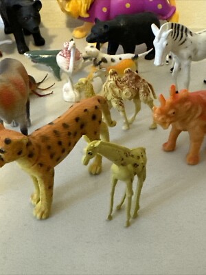 Lot of 26 Animals Figures Plastic Assorted Sizes, Colors Brands