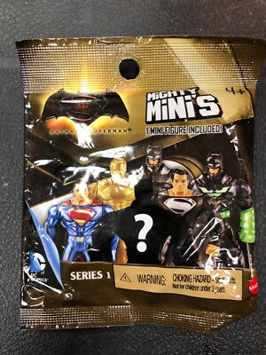 DC Batman Vs Superman Mighty Mini s Figurines.  LOT Of 10 Packs To Collect!