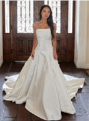 Essence of Australia D4195 Wedding dresd size US 12 altered to US 6. Brand new
