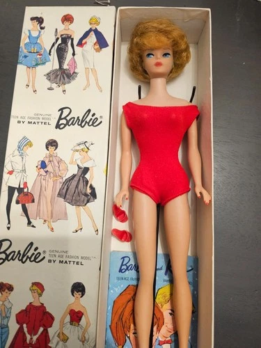 Original Vintage 1960s Barbie - 850 Bubble cut Ash Blonde w/box & accessories