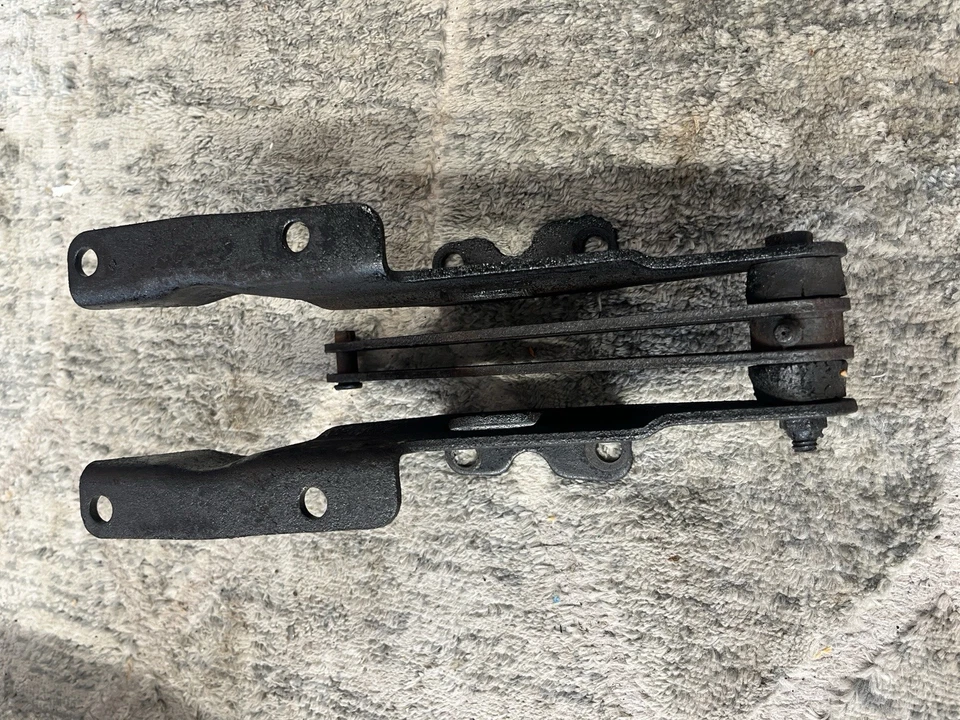 1970-71 Ford Torino Mercury Cyclone Power Brake Booster Suporte de Montagem FOMOCO - Imagem 2 de 3