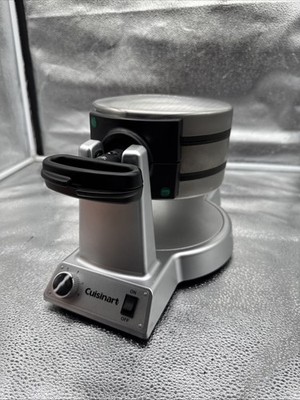 ダブルワッフルメーカー　WAF-F20 Discontinued Cuisinart Double Belgian Waffle Maker - Round