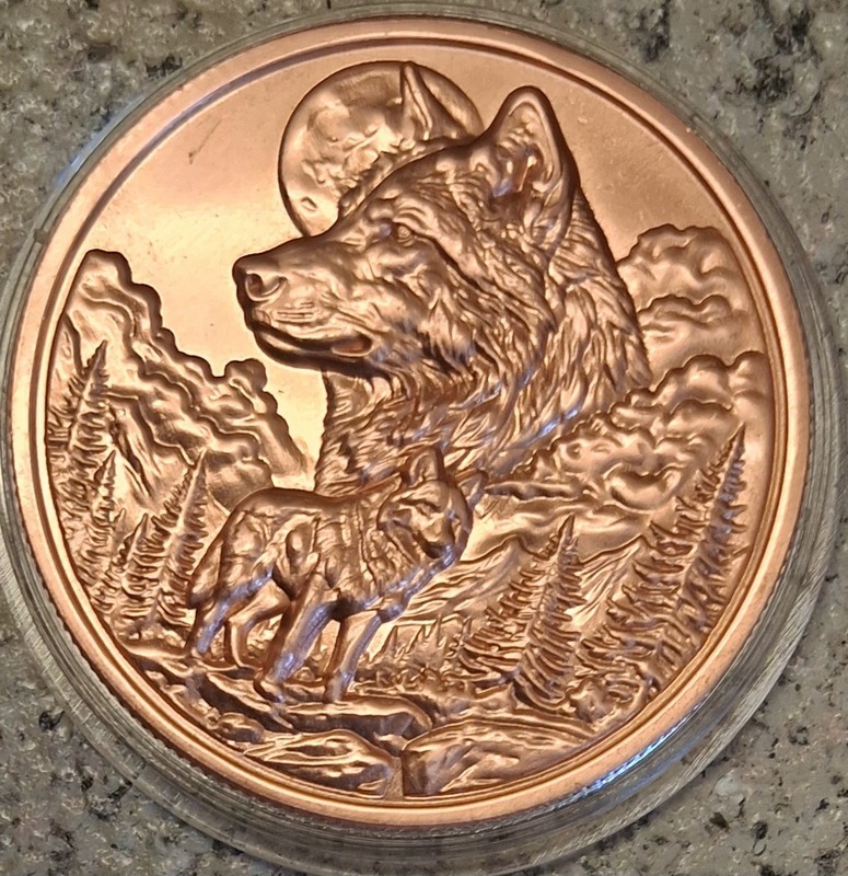 WOLF HEAD & WOLF COIN  3D HIGH-RELIEF - 1 Oz. BU COPPER ROUND -.999 FINE BULLION