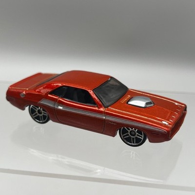 Hot Wheels '70 Dodge Hemi Challenger rot Muscle Mania Diecast Spielzeugauto R9