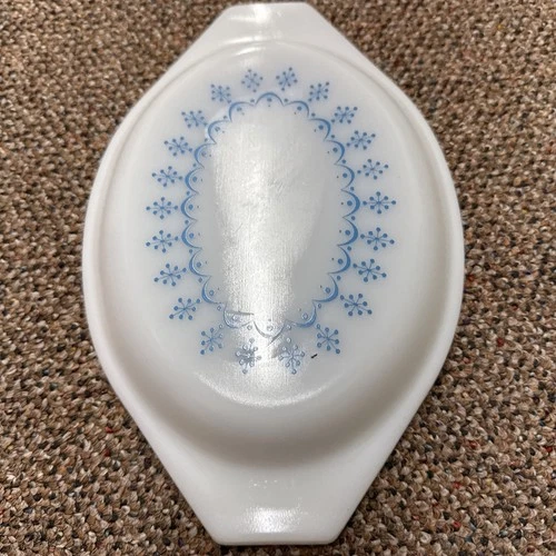 Vtg. Pyrex Blue Snowflake Garland Casserole Lid 945C-6
