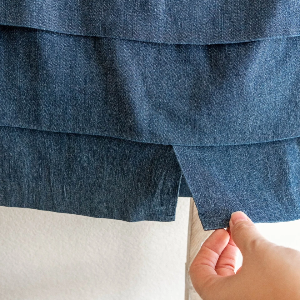 Falda Larry Levine Talla 12 Azul Lavado Medio Denim En Niveles Mini Elastizada Rústica Elegante Foto 4 de 4