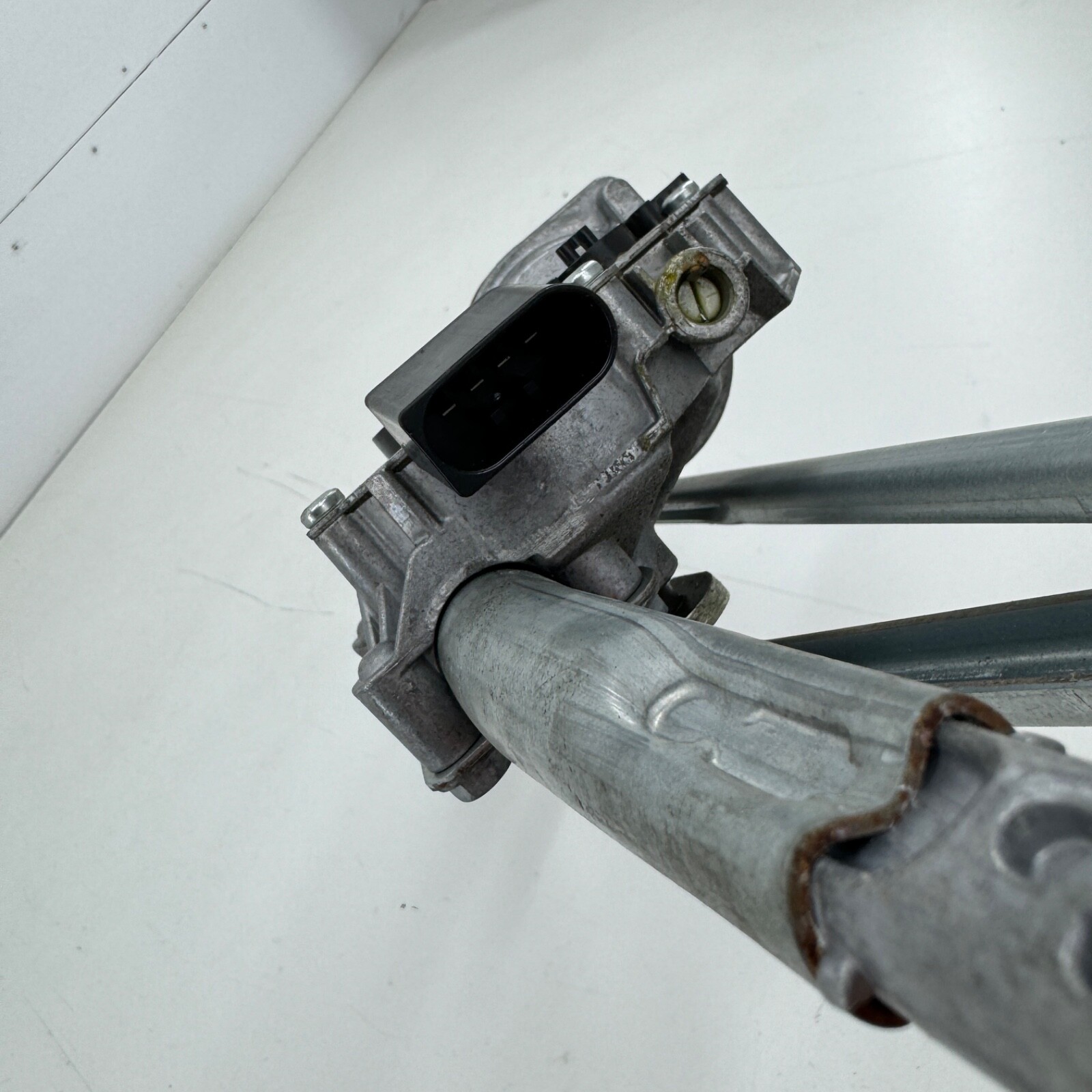 BMW 3 SERIES E90 FRONT WIPER MOTOR 6978264 7161710 WINDOW  