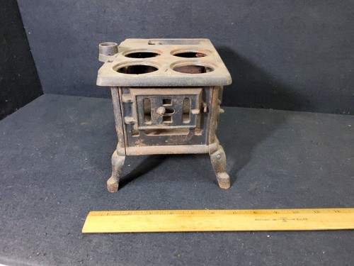 Crescent Mini Cast Iron Wood Stove Vintage Salesman Sample County Decor USA Cook - Picture 12 of 13