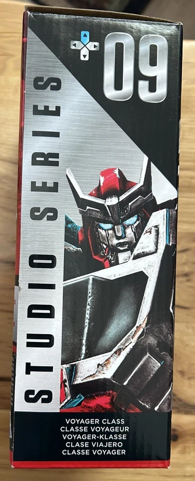 Transformers War For Cybertron Studio Series 09 Gamer Edition AUTOBOT RATCHET - Image 4 of 4