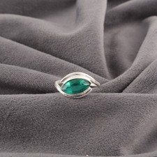 Genuine Green Emerald Delicate Mother Engagement Band Ring Jewelry 925 Silver