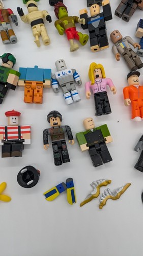 Mixed Lot of Roblox Action Figures Character Toys With Accessories - Picture 3 of 14