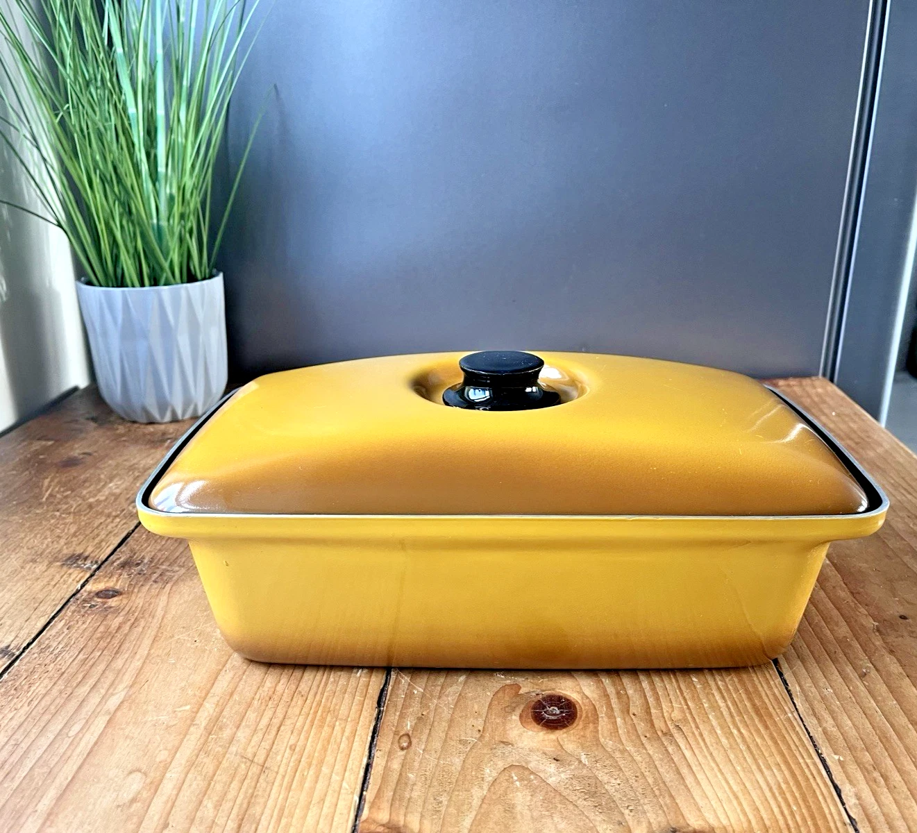 VINTAGE 60S 70S TOWER ENAMEL MUSTARD YELLOW CASSEROLE ROASTING PAN RETRO KITCHEN