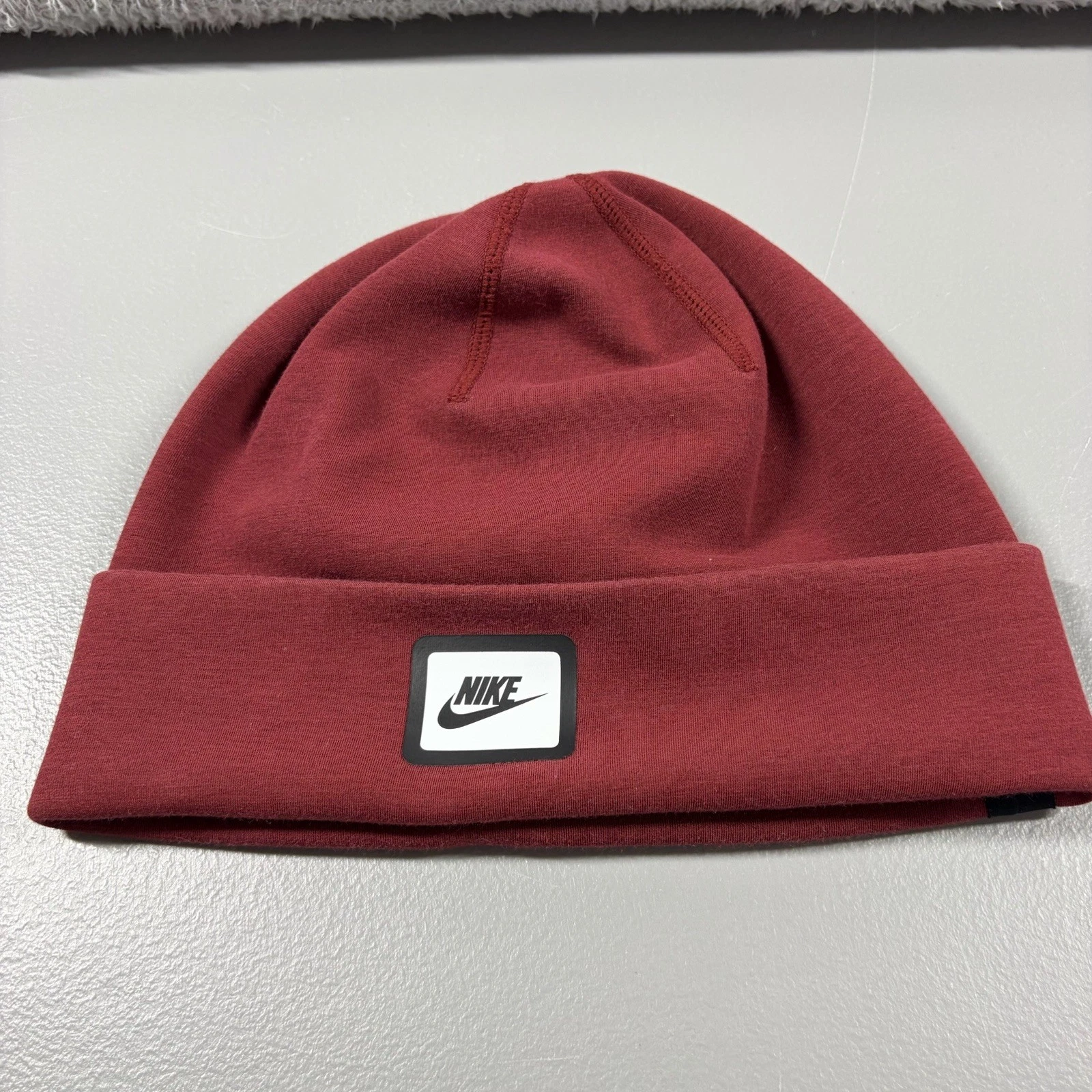 Nike Tech Fleece Beanie Hat Burgundy Red 851975-619