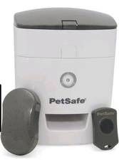 Petsafe Train N Praise Dog Treat Dispenser - Remote Dog Training System NIB