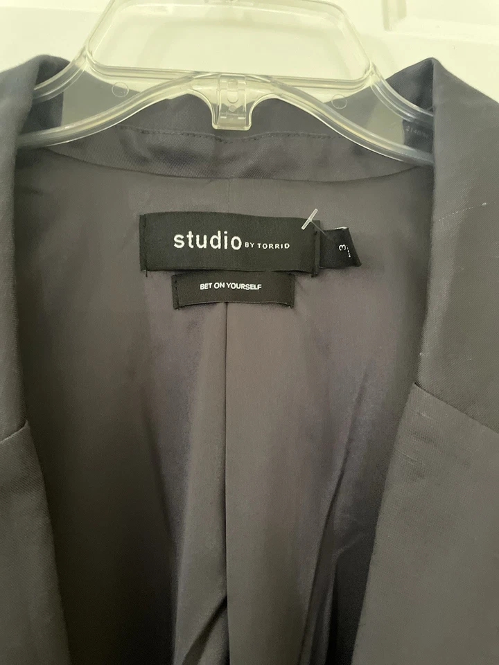 Blazer Studio by Torrid Mujer Talla 3X Carbón Manga 3/4 Muesca Botón Foto 3 de 4