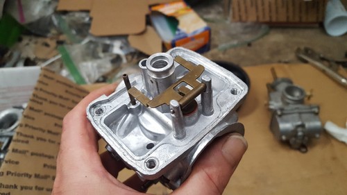 Kawasaki F5 BIGHORN 350 carburetor body w/ few small parts EARLY TYPE NICE! READ - Bild 10 von 14
