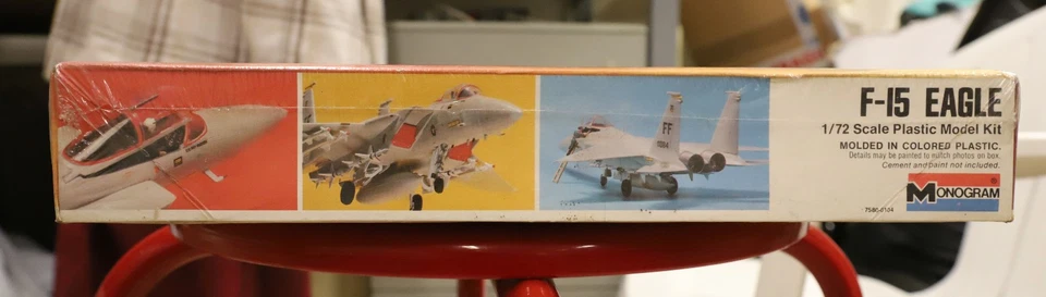 Monogram F-15 Eagle, scala 1:72, kit 7580 anno 1983 - Immagine 2 di 3