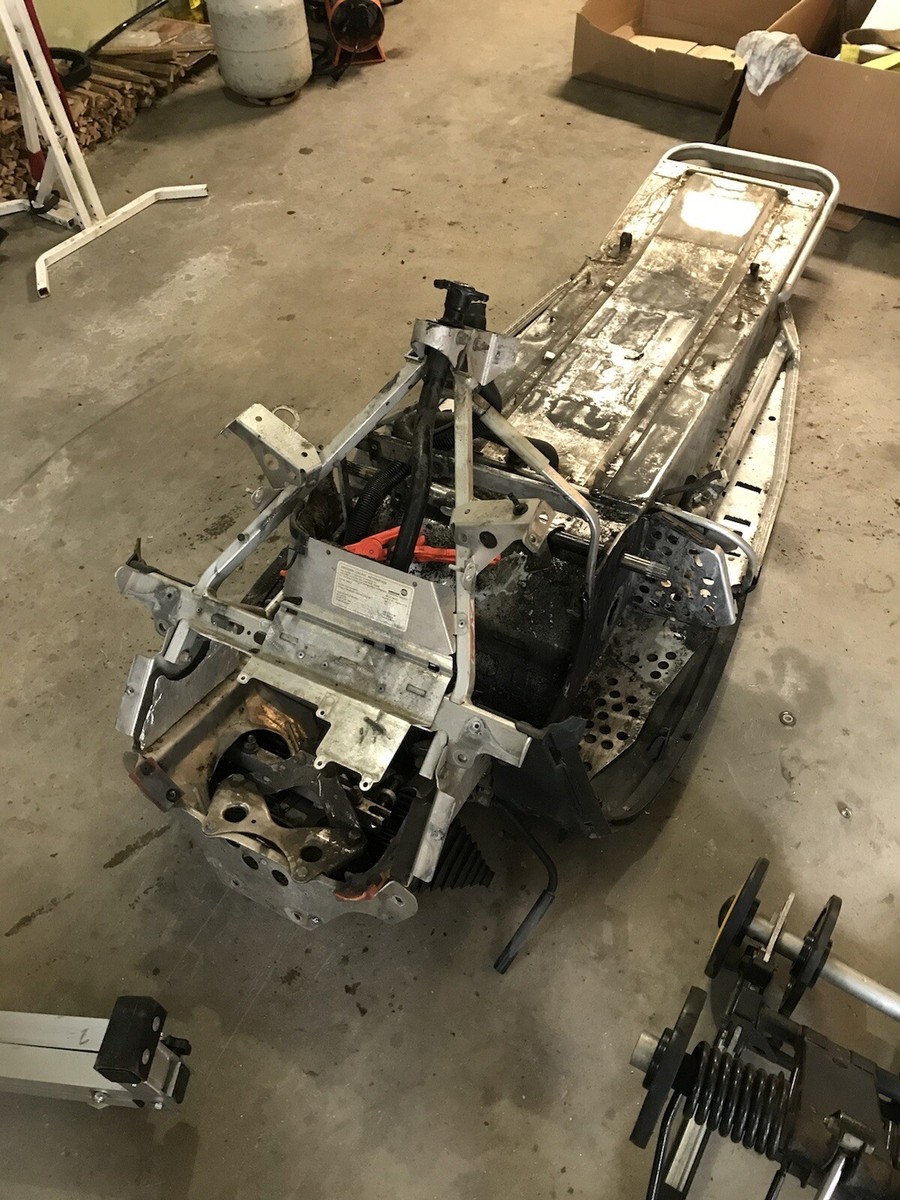 Skidoo rev mxz mxzx gsx gtx chassis 800ho 600ho sdi 500ss 2003