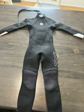Wetsuit Sistr Revolution Size 4 Back Zip