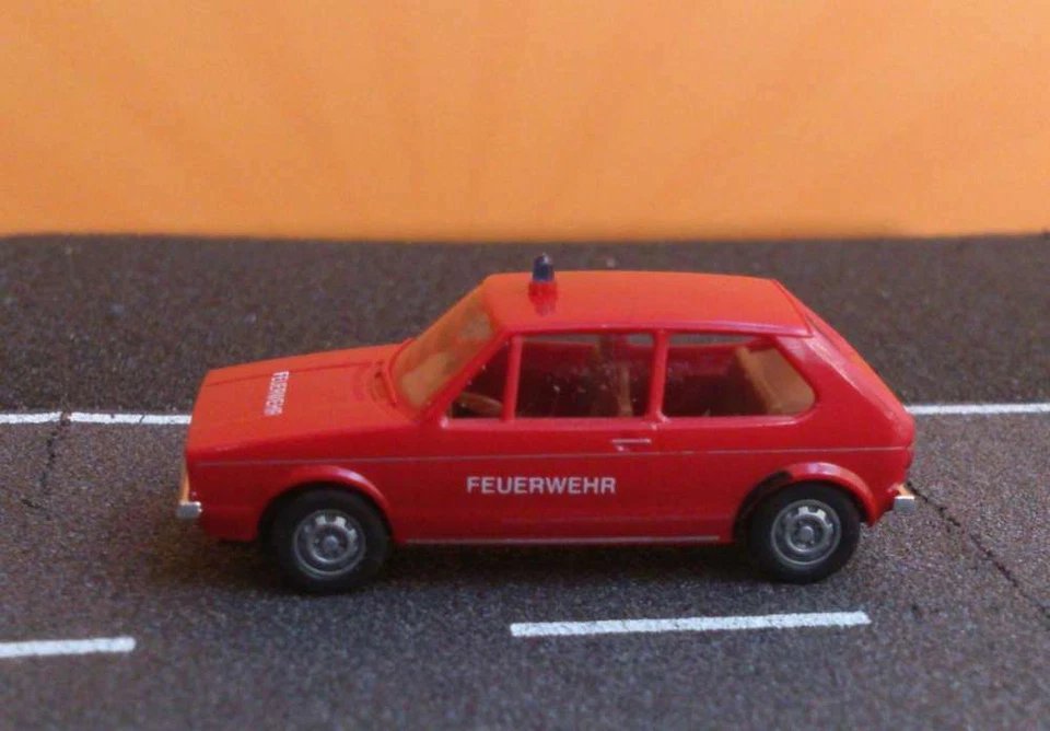 Brekina H0 25507 VW Golf I "Feuerwehr" NEU & OVP