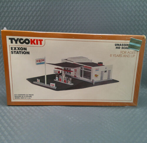 Vintage 1980 Tyco HO Scale Exxon Gas Station Plastic 56pcs Model Kit NEW SEALED - Picture 2 of 12