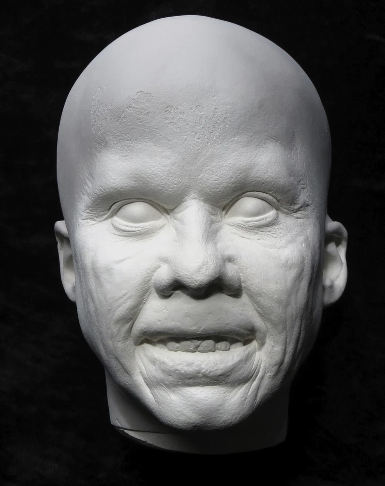 Linda Blair Prosthetic Life Mask: The Exorcist, Make up and Special Effects - Image 3 of 4