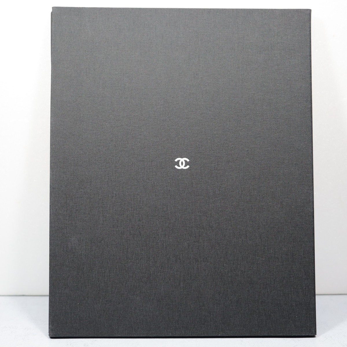 CHANEL ビジュアルブック THE CHANEL BOOK – VMagazine Shop