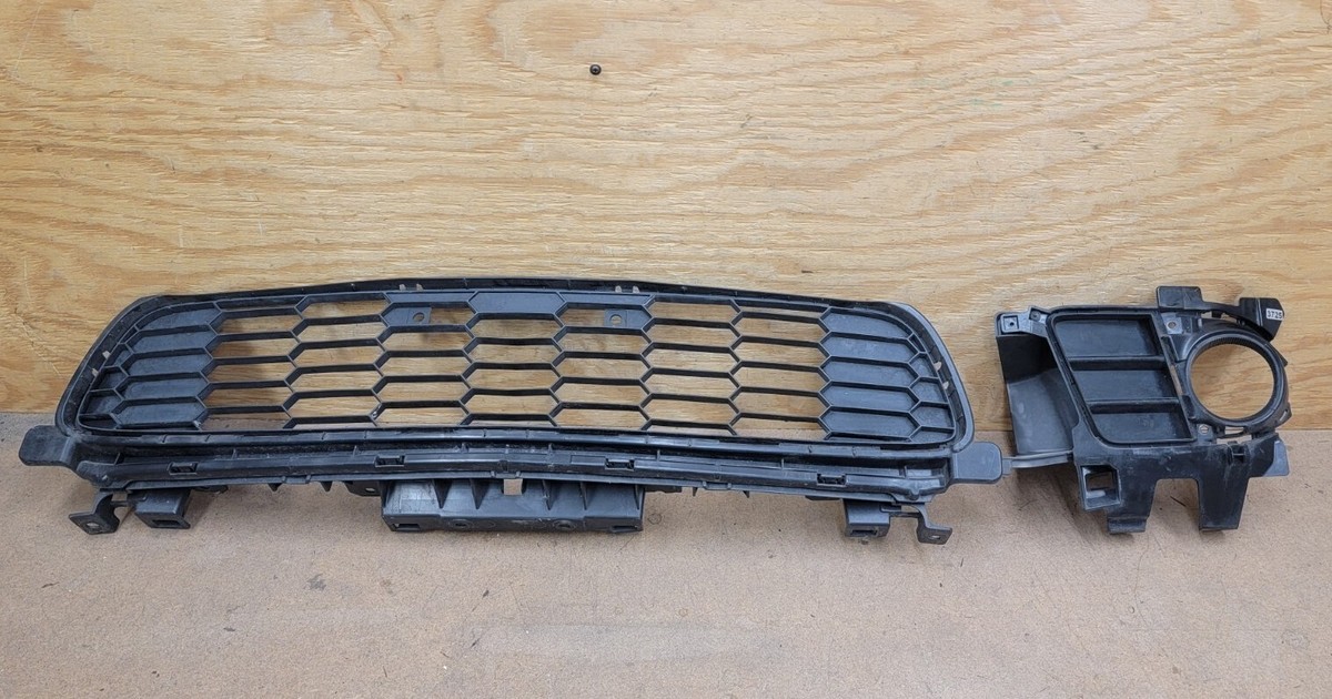 2011 12 2013 2014 Acura TSX Front Bumper Lower Grille & Left Bezel