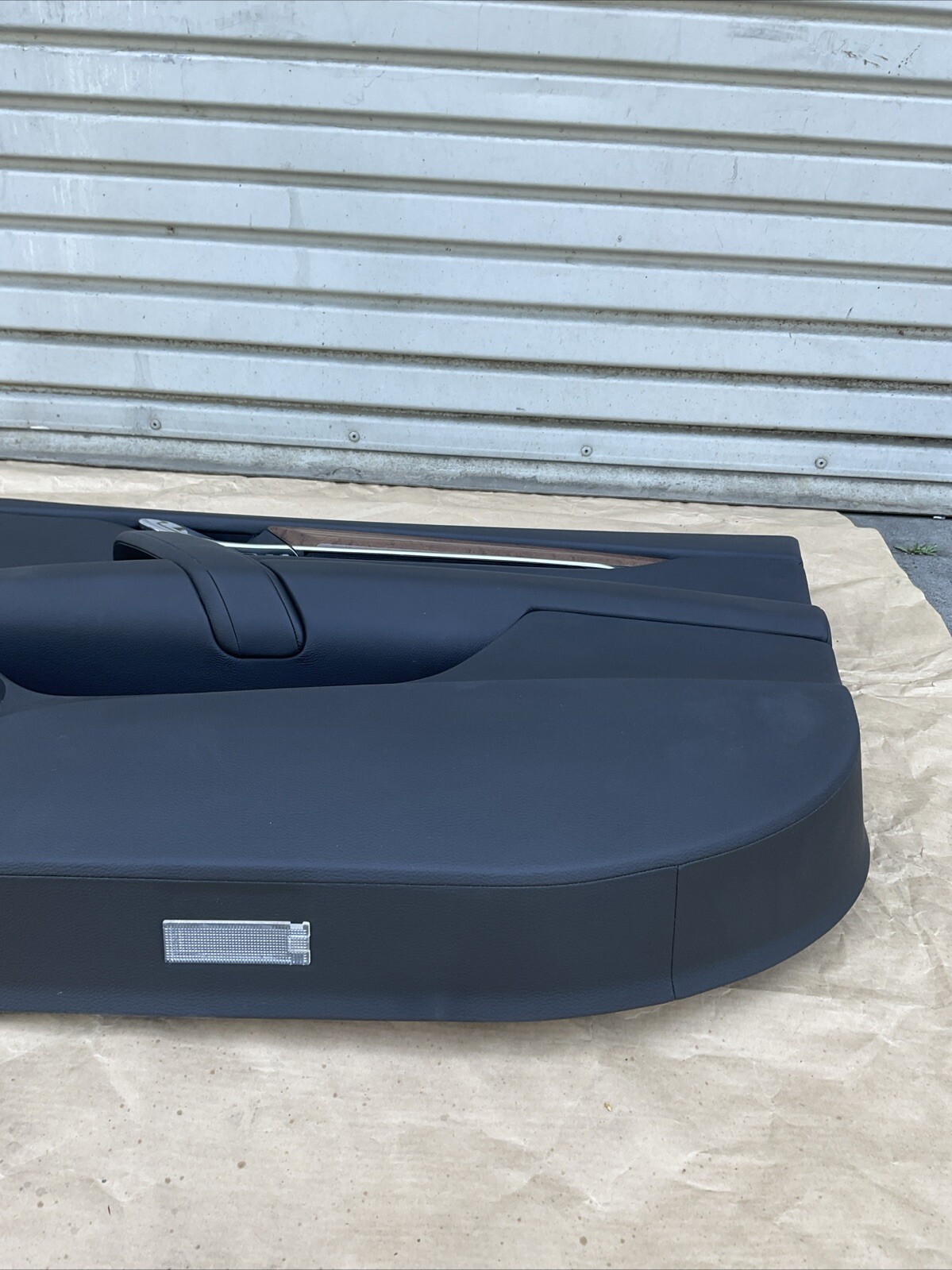 2014-2018 MASERATI QUATTROPORTE FRONT RIGHT SIDE INTERIOR DOOR PANEL TRIM OEM